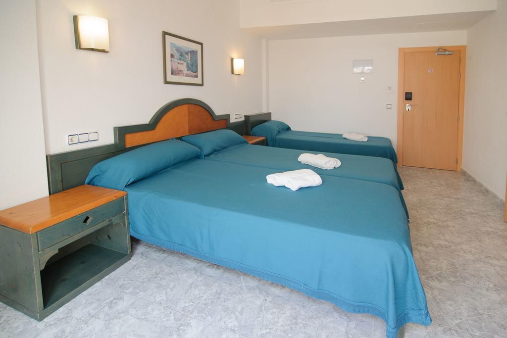 Hostal Rosalia Sant Antoni de Portmany Exterior foto